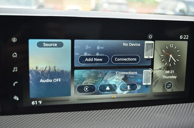 Nissan Kicks Vehicle Image 14