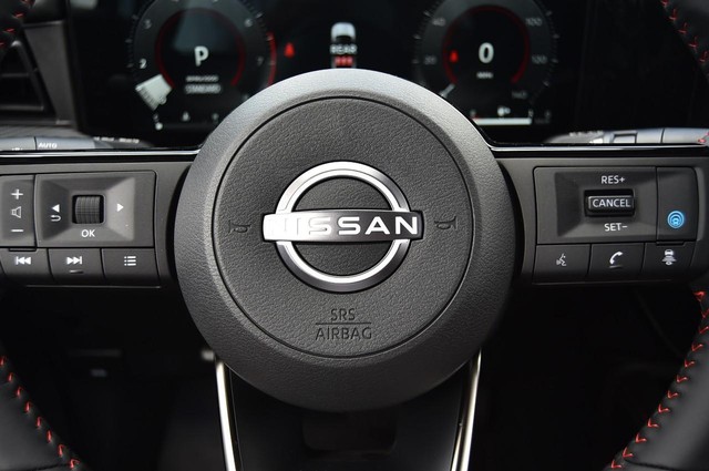 Nissan Kicks Vehicle Image 23