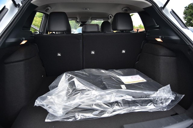 Nissan Kicks Vehicle Image 28