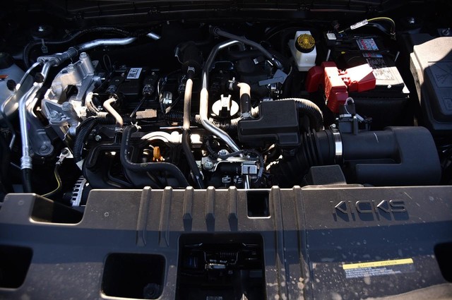 Nissan Kicks Vehicle Full-screen Gallery Image 28