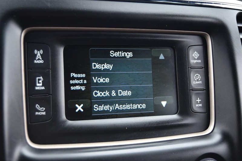 Jeep Grand Cherokee Vehicle Image 13