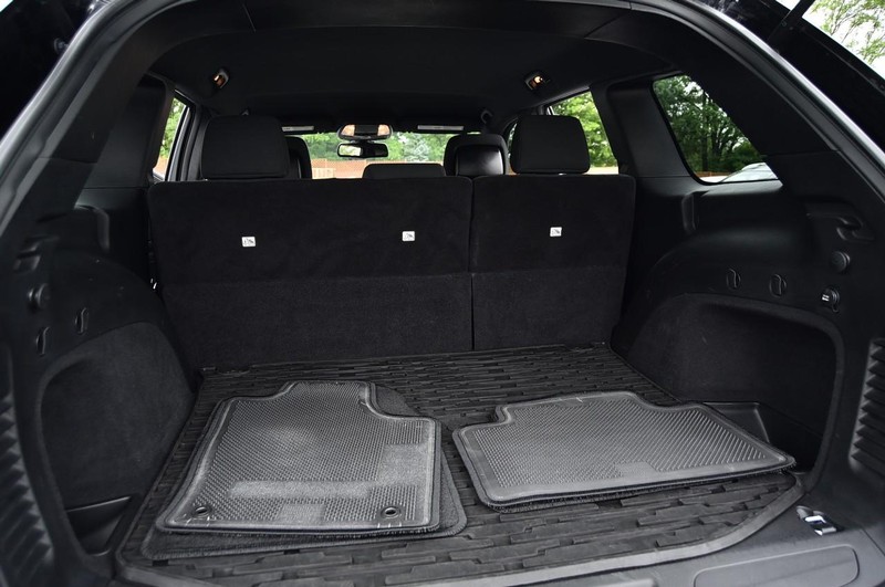 Jeep Grand Cherokee Vehicle Image 22