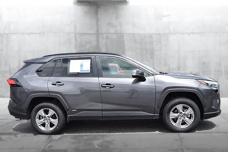 Toyota RAV4 Hybrid Vehicle Image 05