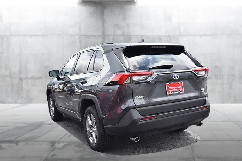 Toyota RAV4 Hybrid Vehicle Image 07