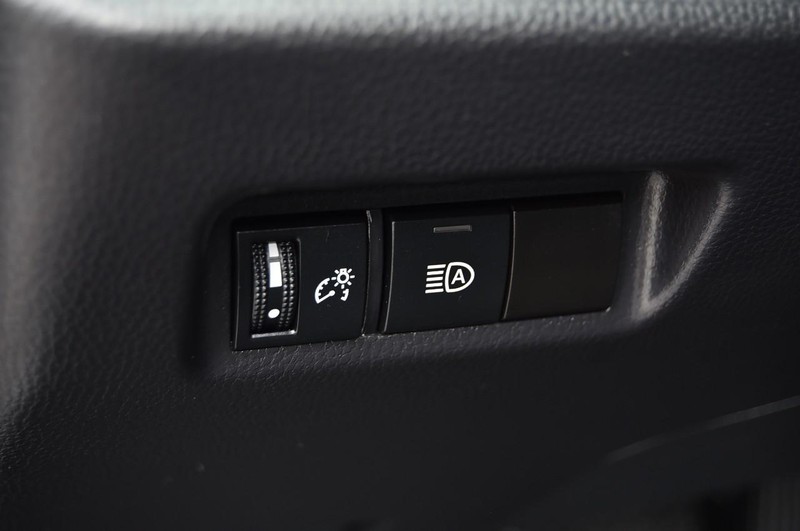 Toyota RAV4 Hybrid Vehicle Image 11