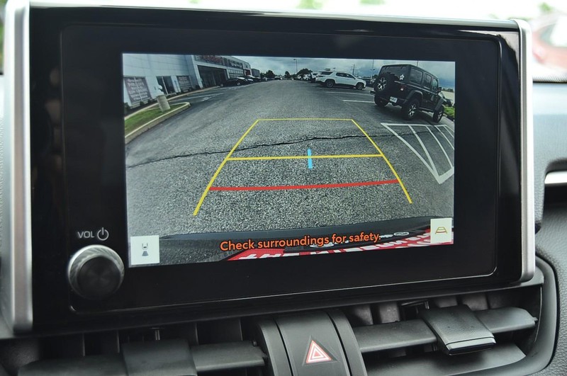 Toyota RAV4 Hybrid Vehicle Image 13