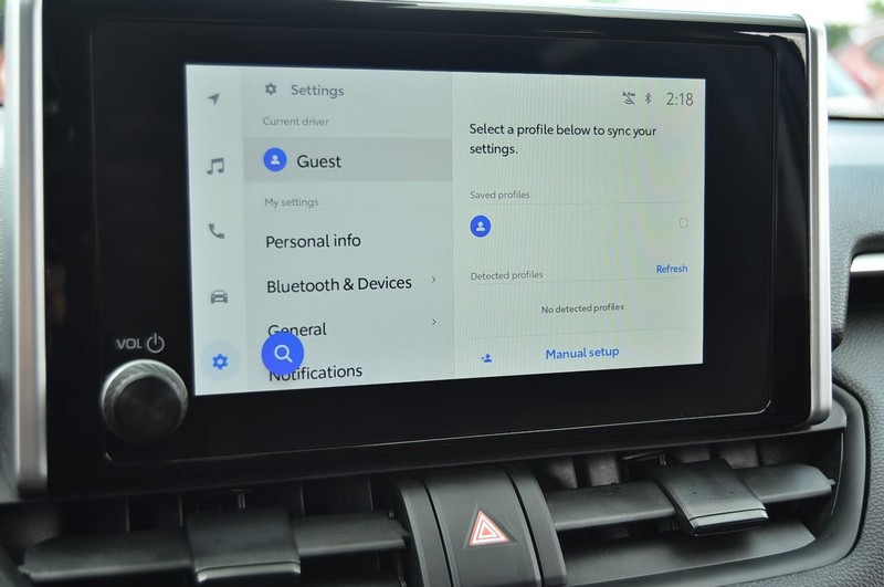 Toyota RAV4 Hybrid Vehicle Image 14