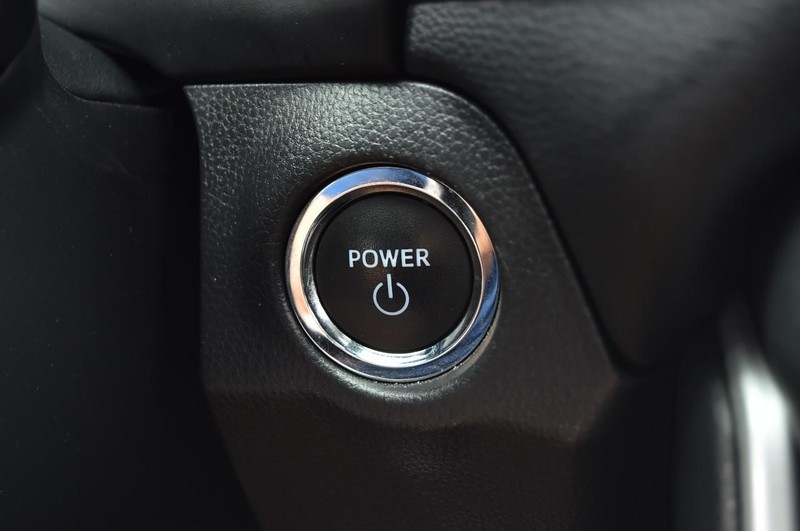 Toyota RAV4 Hybrid Vehicle Image 17