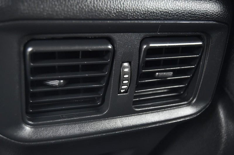 Toyota RAV4 Hybrid Vehicle Image 22