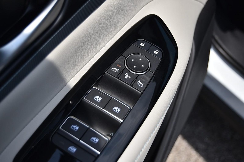 Nissan Murano Vehicle Image 09