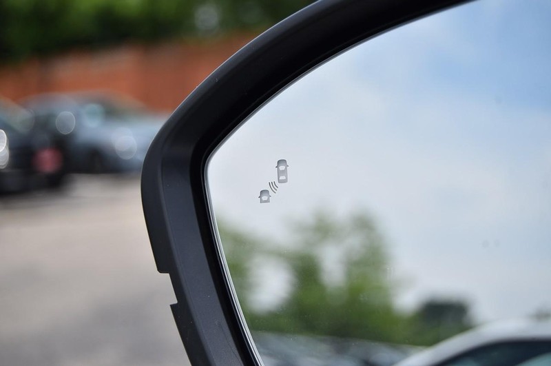 Nissan Murano Vehicle Image 11
