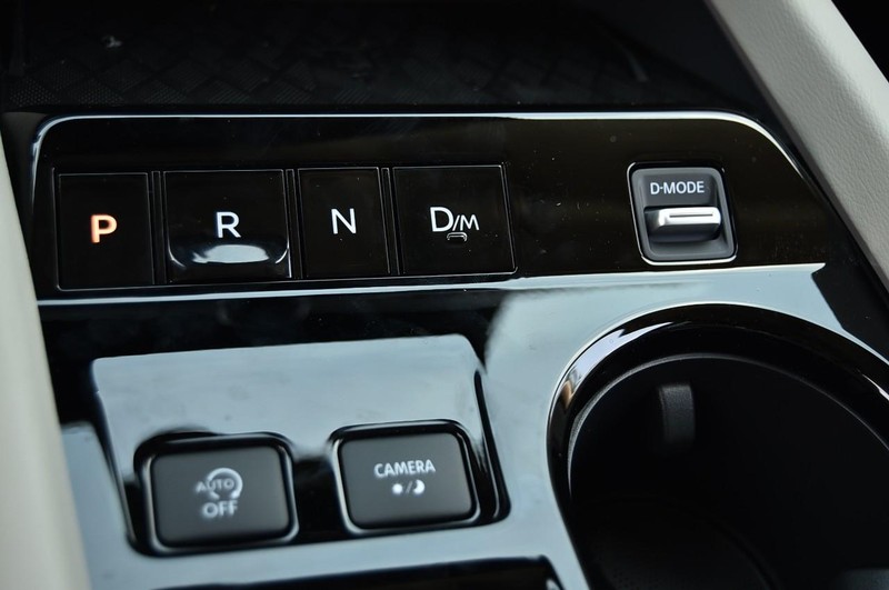 Nissan Murano Vehicle Image 21