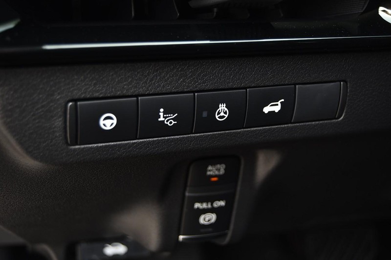 Nissan Murano Vehicle Image 12