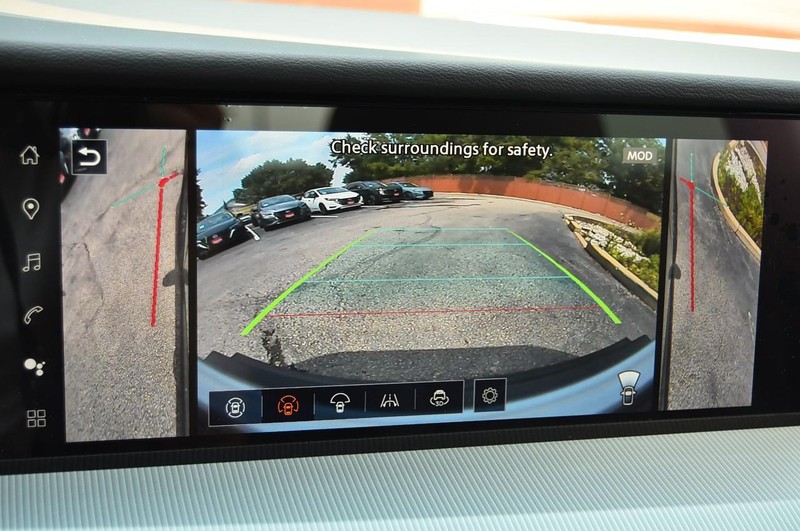 Nissan Murano Vehicle Image 16