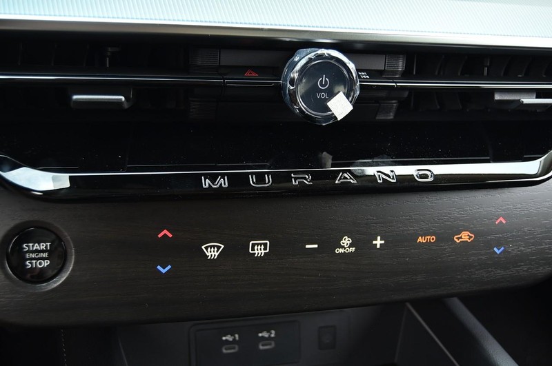 Nissan Murano Vehicle Image 19