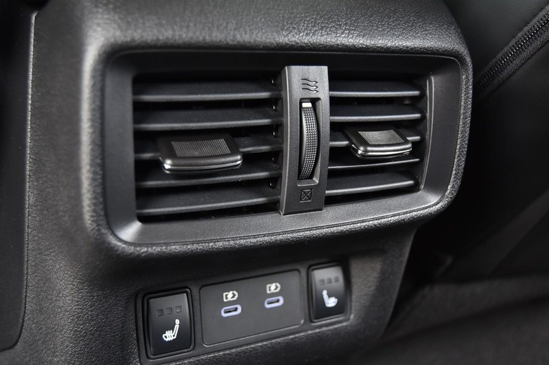 Nissan Murano Vehicle Image 27