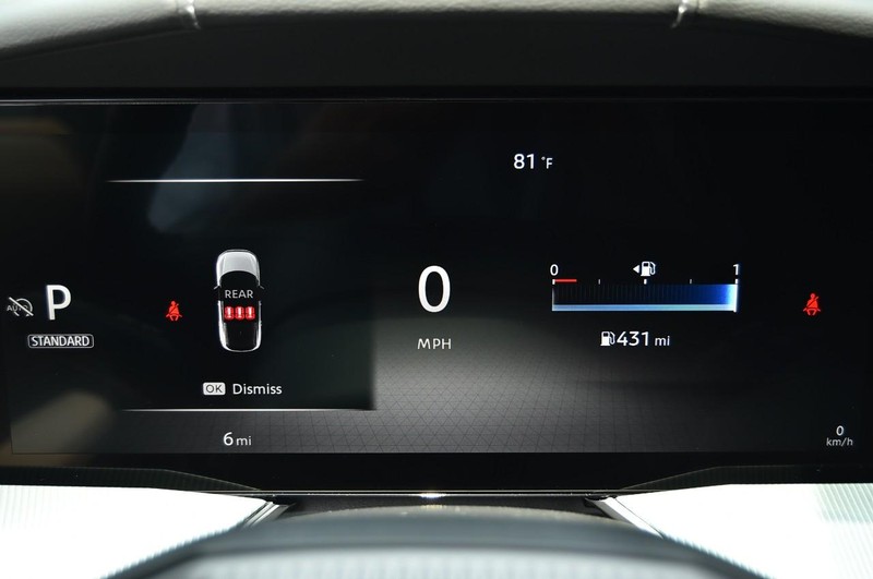 Nissan Murano Vehicle Image 13