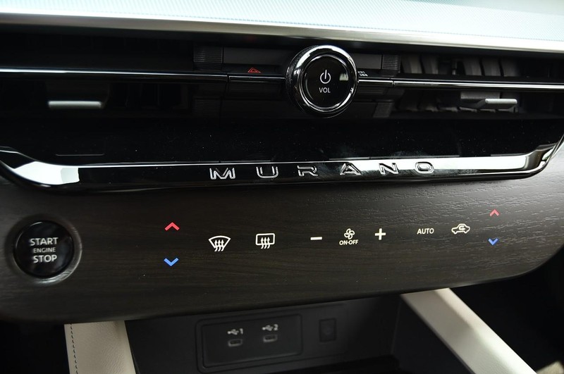 Nissan Murano Vehicle Image 19