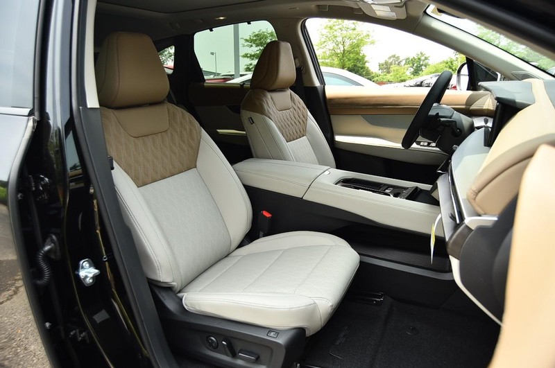 Nissan Murano Vehicle Image 25