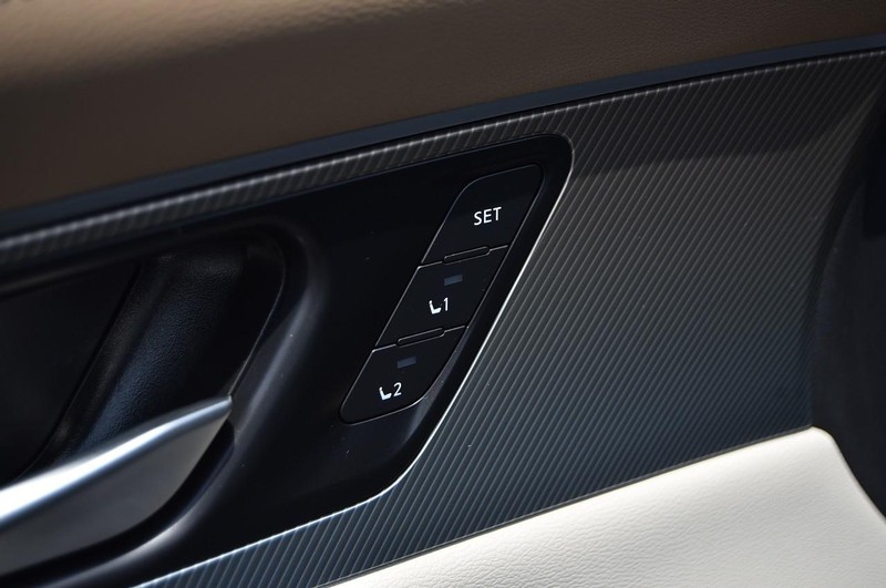 Nissan Murano Vehicle Image 10