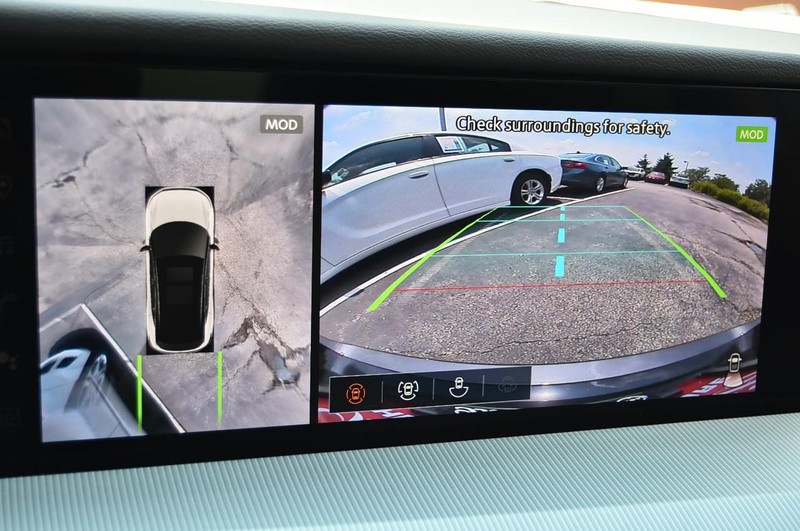 Nissan Murano Vehicle Image 14