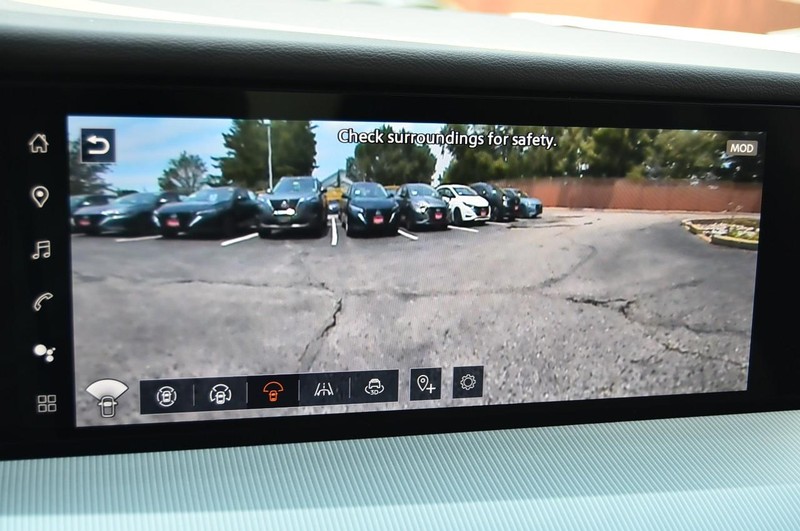 Nissan Murano Vehicle Image 17
