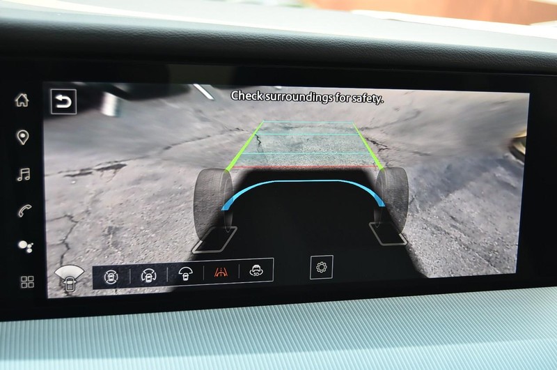 Nissan Murano Vehicle Image 18