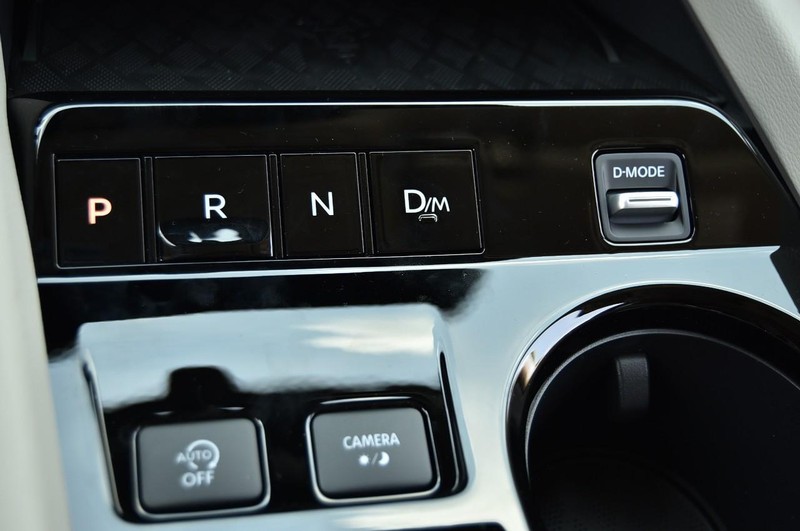 Nissan Murano Vehicle Image 21