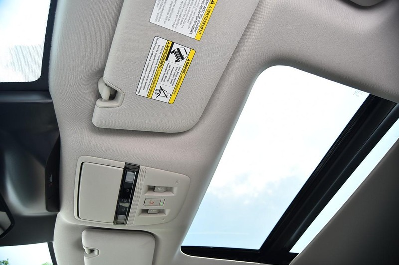 Nissan Murano Vehicle Image 25