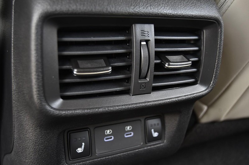 Nissan Murano Vehicle Image 27