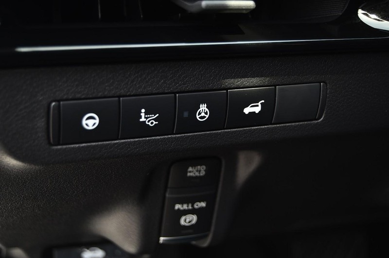 Nissan Murano Vehicle Image 12