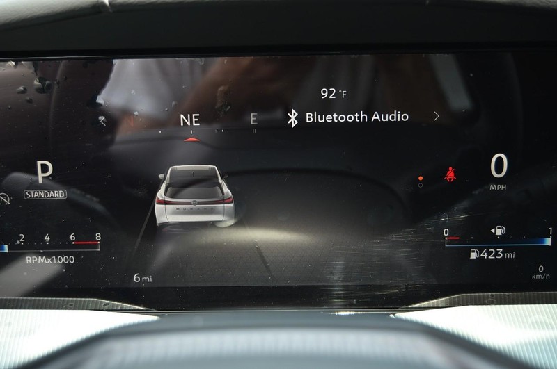 Nissan Murano Vehicle Image 13