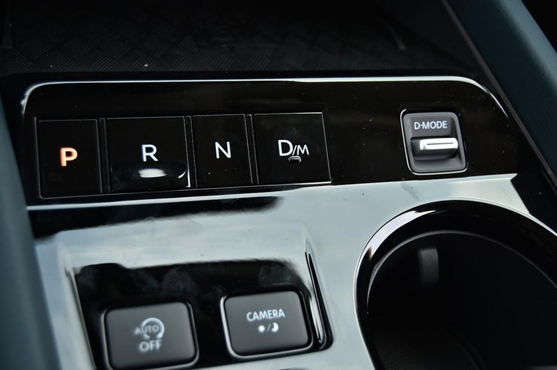 Nissan Murano Vehicle Image 21