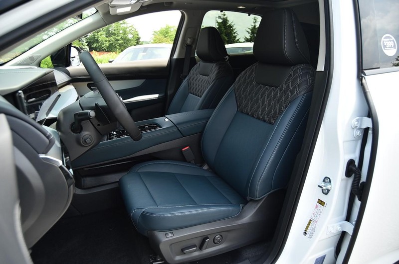 Nissan Murano Vehicle Image 23