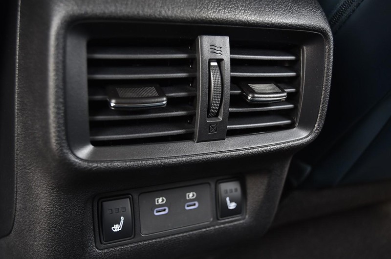 Nissan Murano Vehicle Image 27