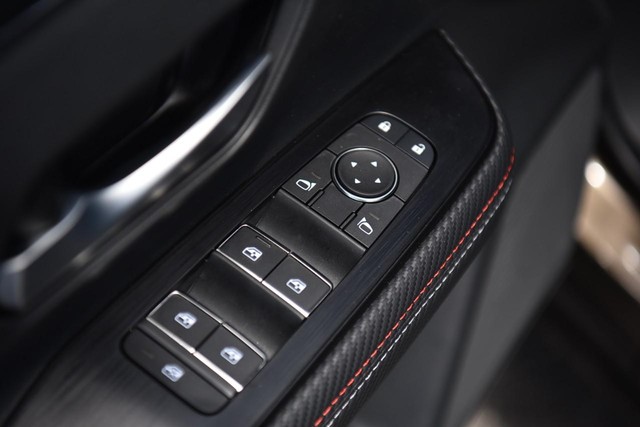 Nissan Kicks Vehicle Image 09