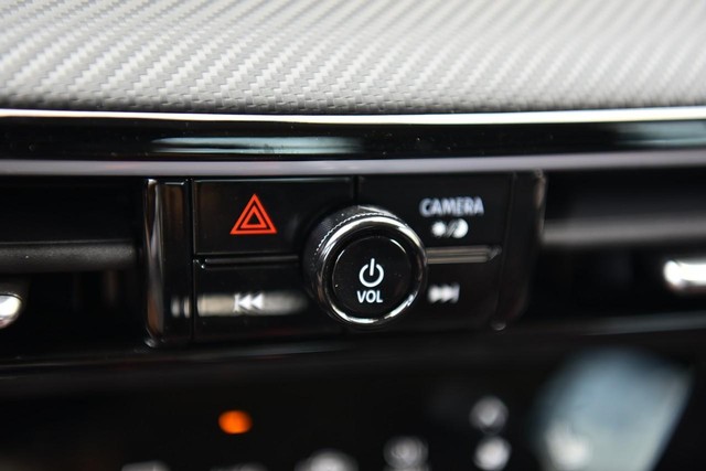 Nissan Kicks Vehicle Image 17