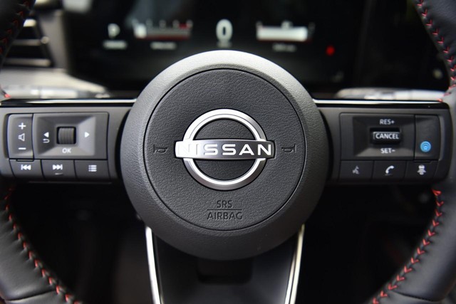 Nissan Kicks Vehicle Image 22