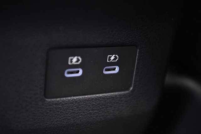 Nissan Kicks Vehicle Image 28