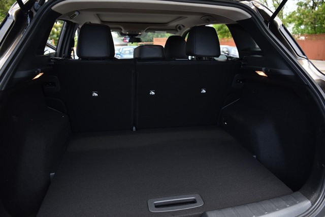 Nissan Kicks Vehicle Image 29