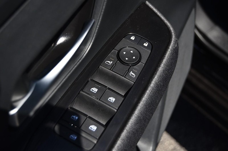 Nissan Kicks Vehicle Image 09