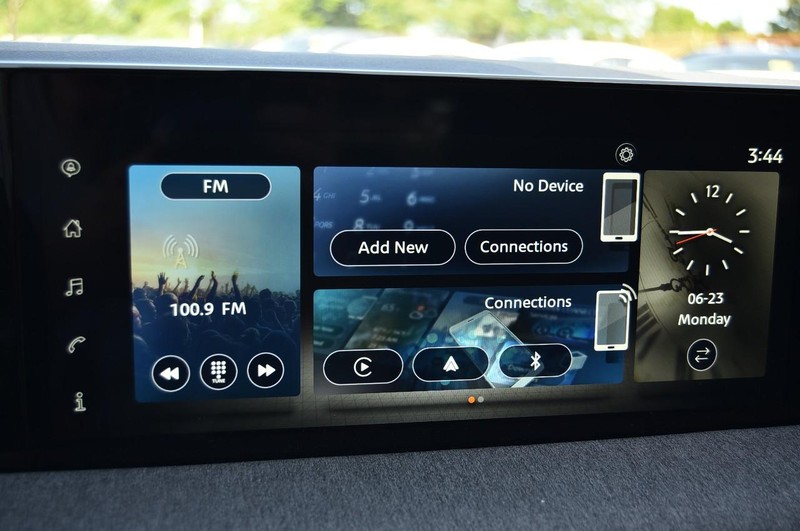 Nissan Kicks Vehicle Image 13
