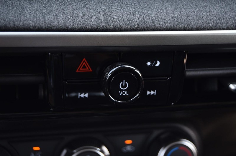 Nissan Kicks Vehicle Image 14