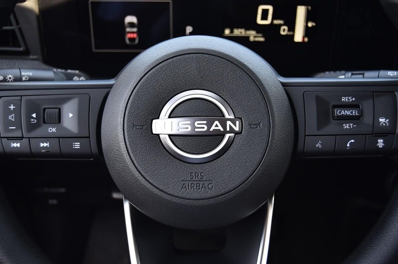 Nissan Kicks Vehicle Image 18