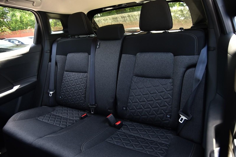 Nissan Kicks Vehicle Image 21