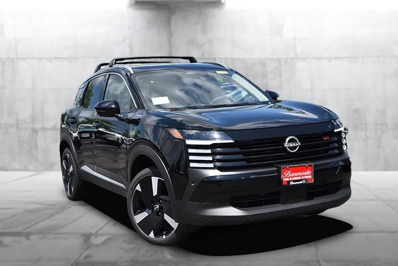 Nissan Kicks Vehicle Image 02