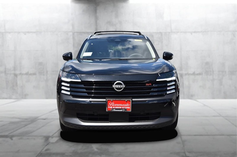 Nissan Kicks Vehicle Image 04