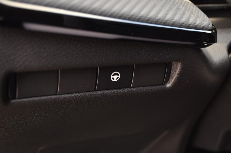 Nissan Kicks Vehicle Image 11