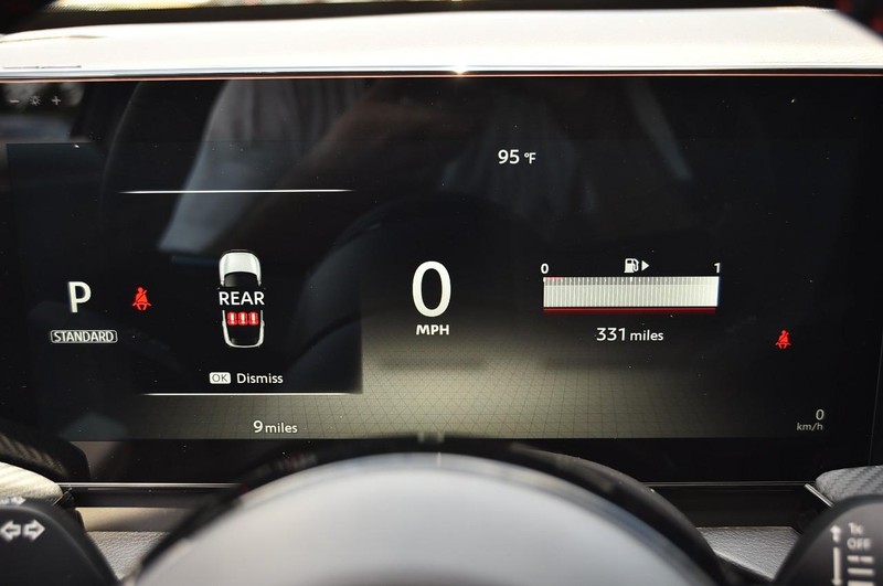 Nissan Kicks Vehicle Image 12