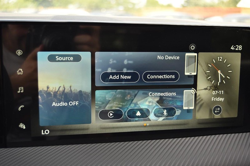 Nissan Kicks Vehicle Image 14